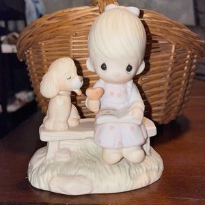 Precious Moments E-3110/G “Loving is Sharing” Figurine